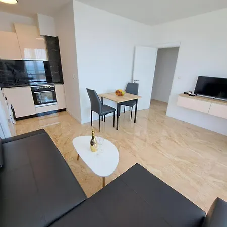 Onyx Private Apartment